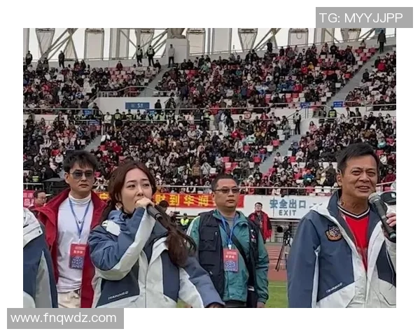 香港足球明星队在惠州激情对决展现足球魅力与团队精神 香港足球明星队在惠州激情对决展现足球魅力与团队精神